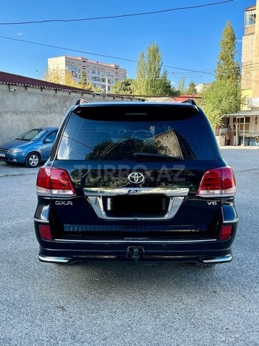 Toyota Land Cruiser-4
