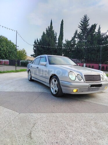 Mercedes E 220 1996, 450,967 km - 2.2 л - Masallı
