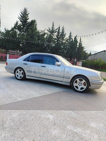 Mercedes E 220 1996, 450,967 km - 2.2 л - Masallı