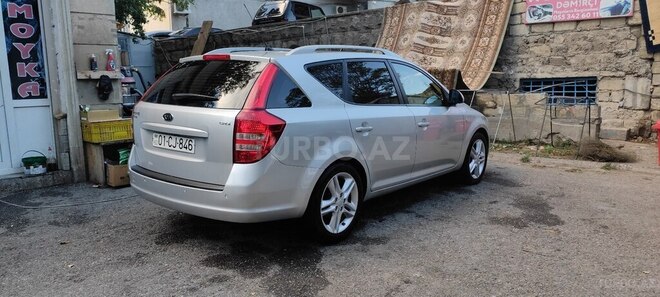 Kia  2008, 300,000 km - 1.6 l - Bakı