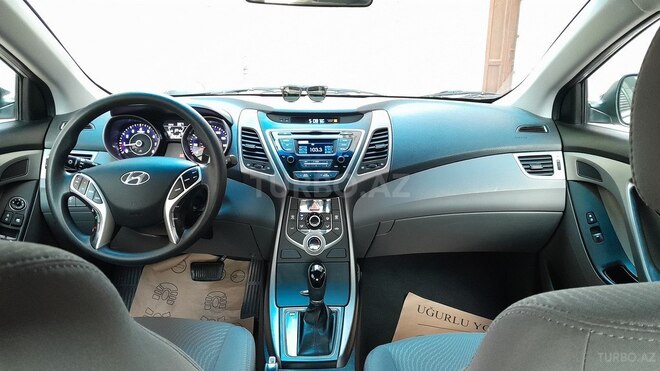 Hyundai Elantra 2015, 123,500 km - 1.8 л - Bakı