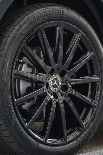 Mercedes GLB 250 4MATIC-7