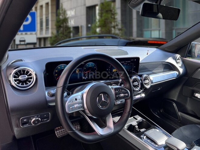 Mercedes GLB 250 4MATIC-10