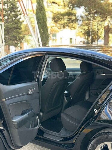 Hyundai Elantra 2018, 110,000 km - 2.0 л - Bakı