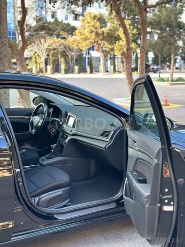 Hyundai Elantra 2018, 110,000 km - 2.0 л - Bakı