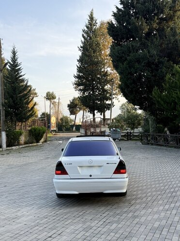 Mercedes C 230 1997, 320,000 km - 2.3 l - Bakı