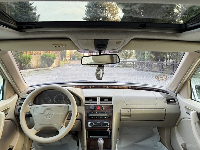 Mercedes C 230 1997, 320,000 km - 2.3 l - Bakı