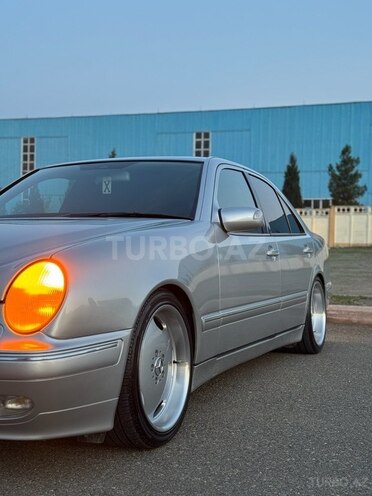 Mercedes E 240 2000, 349,000 km - 2.6 l - Gəncə