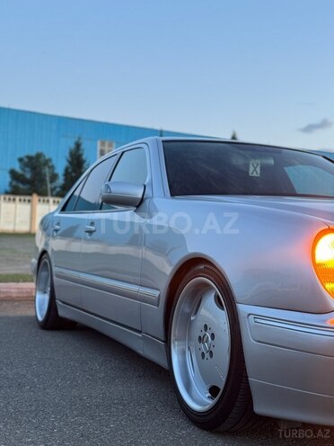 Mercedes E 240 2000, 349,000 km - 2.6 l - Gəncə