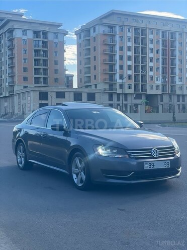 Volkswagen Passat 2013, 215,000 km - 2.5 л - Sumqayıt