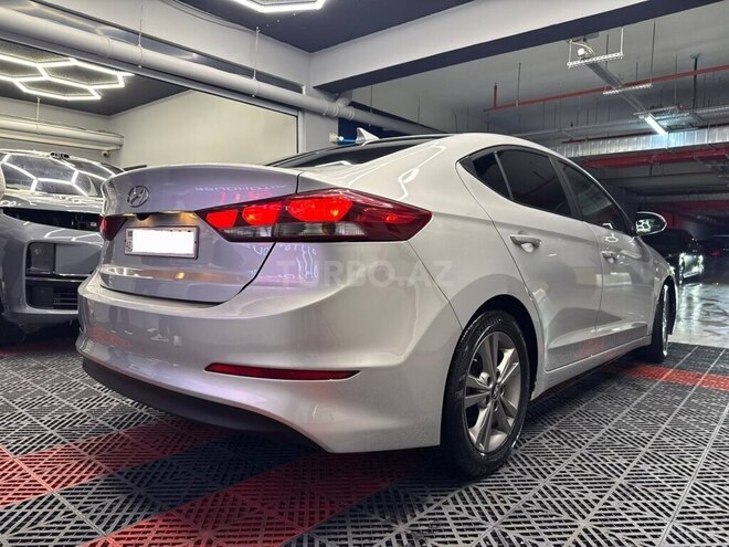 Hyundai Elantra 2017, 167,860 km - 2.0 л - Bakı