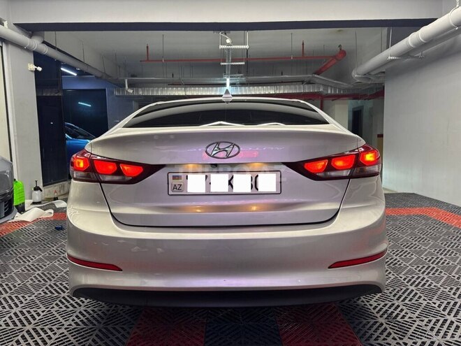 Hyundai Elantra 2017, 167,860 km - 2.0 л - Bakı