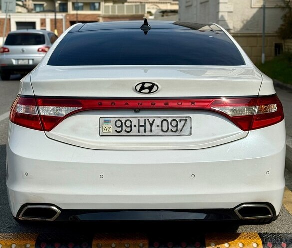 Hyundai Grandeur 2015, 178,000 km - 2.2 л - Bakı