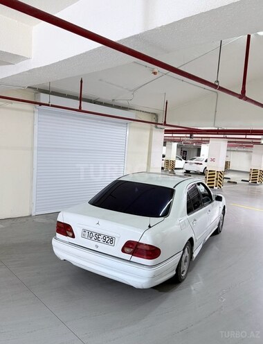Mercedes E 230 1998, 275,000 km - 2.3 l - Bakı