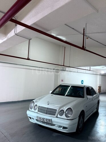 Mercedes E 230 1998, 275,000 km - 2.3 l - Bakı