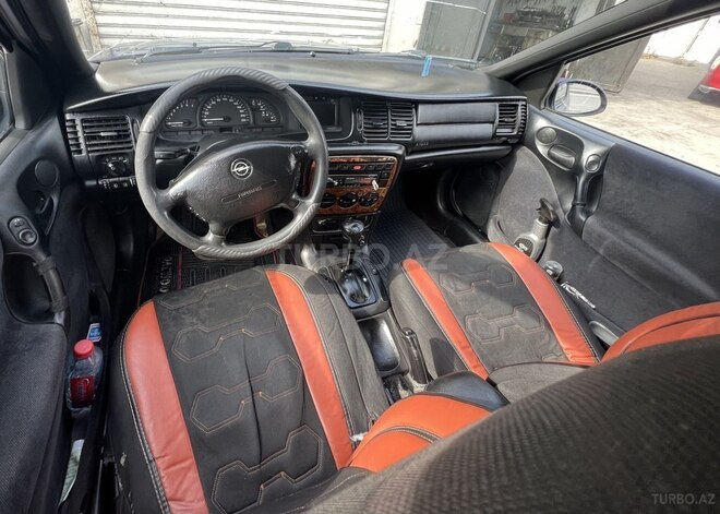 Opel Vectra 1996, 300,000 km - 2.0 l - Bakı