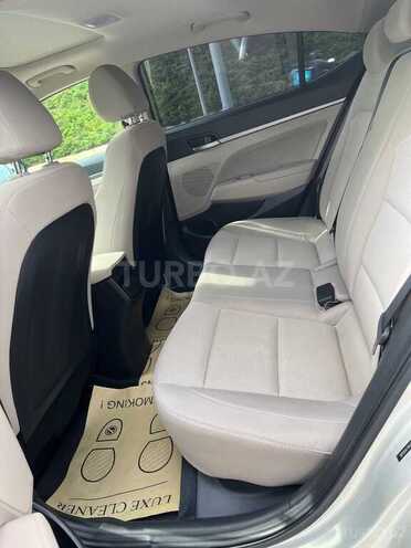 Hyundai Elantra 2017, 25,391 km - 2.0 л - Bakı