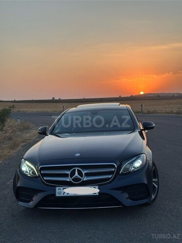 Mercedes E 300-1