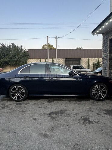 Mercedes E 300-4