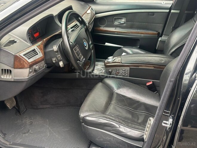 BMW 745 2004, 246,000 km - 4.4 l - Bakı