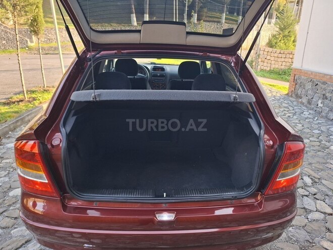 Opel Astra 1998, 286,000 km - 1.6 l - Şəki