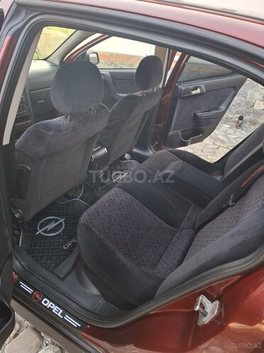 Opel Astra 1998, 286,000 km - 1.6 l - Şəki