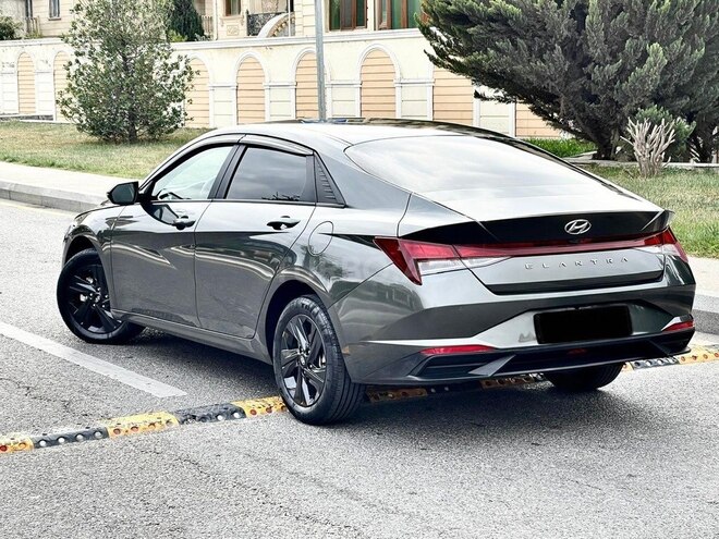 Hyundai Elantra 2022, 50,900 km - 1.6 l - Bakı