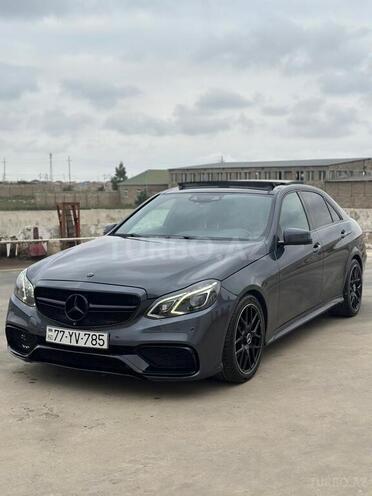 Mercedes E 250 4MATIC 2015, 157,500 km - 2.1 л - Bakı