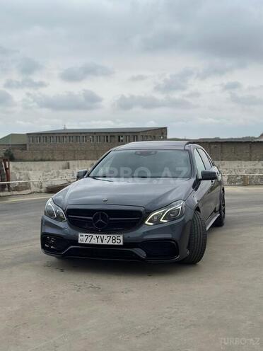 Mercedes E 250 4MATIC 2015, 157,500 km - 2.1 л - Bakı
