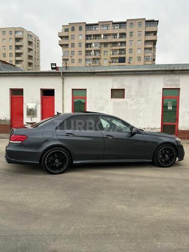 Mercedes E 250 4MATIC 2015, 157,500 km - 2.1 л - Bakı