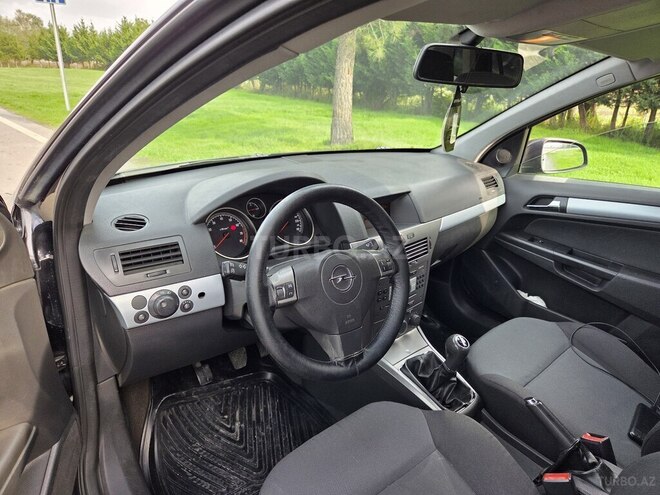 Opel Astra 2006, 120,000 km - 1.4 l - Qəbələ