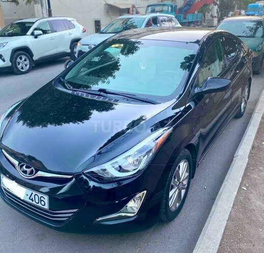 Hyundai Elantra 2015, 167,000 km - 1.8 l - 