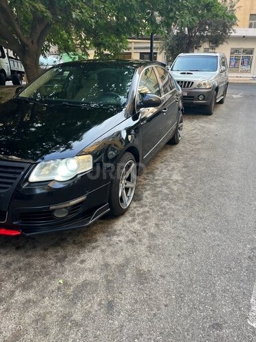 Volkswagen Passat 2005, 330,000 km - 2.0 l - Bakı