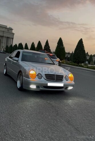 Mercedes E 240 2000, 349,000 km - 2.6 l - Gəncə