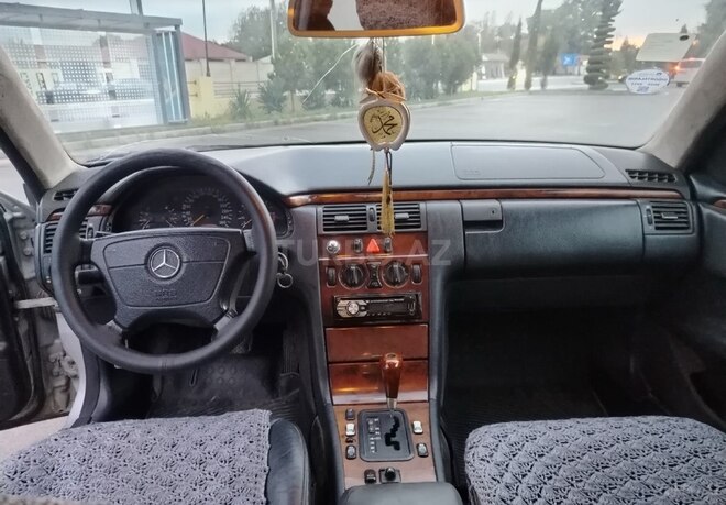 Mercedes E 300 1998, 350,000 km - 3.0 l - İmişli