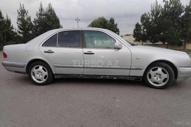 Mercedes E 300 1998, 350,000 km - 3.0 l - İmişli