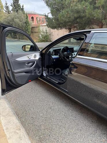 Mercedes E 300 e 2022, 19,980 km - 2.0 l - Bakı