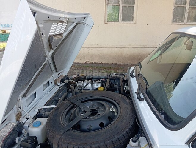 LADA (VAZ) Niva 2024, 37,000 km - 1.7 l - Gəncə