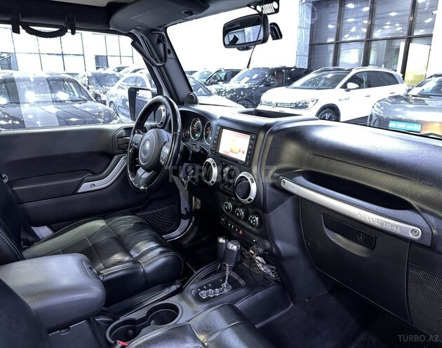 Jeep Wrangler-10