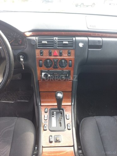 Mercedes E 230 1996, 312,456 km - 2.3 l - Bakı
