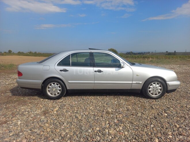 Mercedes E 230 1996, 312,456 km - 2.3 l - Bakı