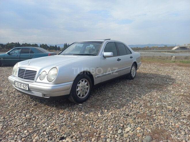 Mercedes E 230 1996, 312,456 km - 2.3 l - Bakı
