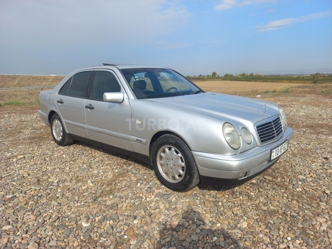 Mercedes E 230 1996, 312,456 km - 2.3 l - Bakı