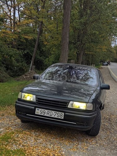 Opel Vectra 1994, 260,000 km - 2.0 l - Xaçmaz