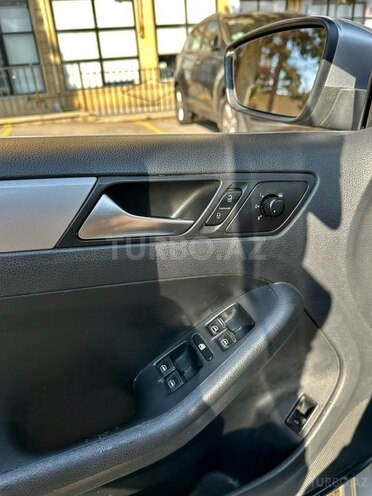 Volkswagen Jetta 2012, 270,000 km - 2.5 l - Bakı