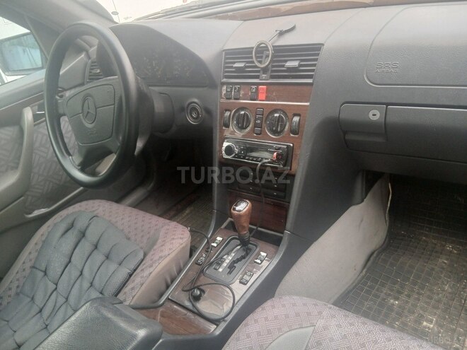 Mercedes C 180 1995, 297,000 km - 1.8 l - Bakı