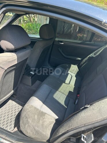 BMW 318 2002, 270,000 km - 2.0 l - Bakı