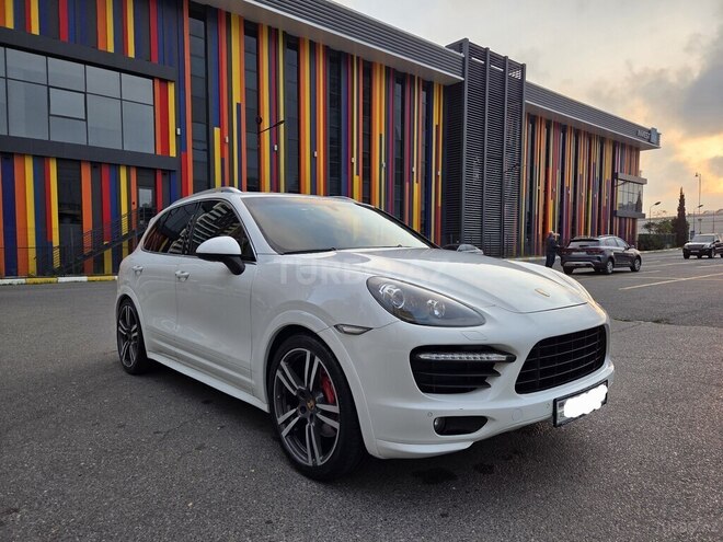 Porsche Cayenne GTS 2013, 174,000 km - 4.8 l - Bakı