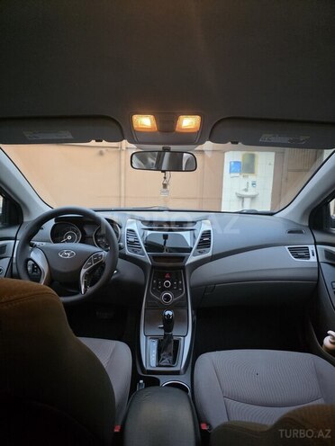 Hyundai Elantra 2015, 217,261 km - 1.8 л - Şəki