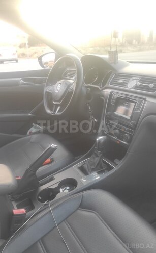 Volkswagen Passat 2016, 215,000 km - 1.8 l - Bakı